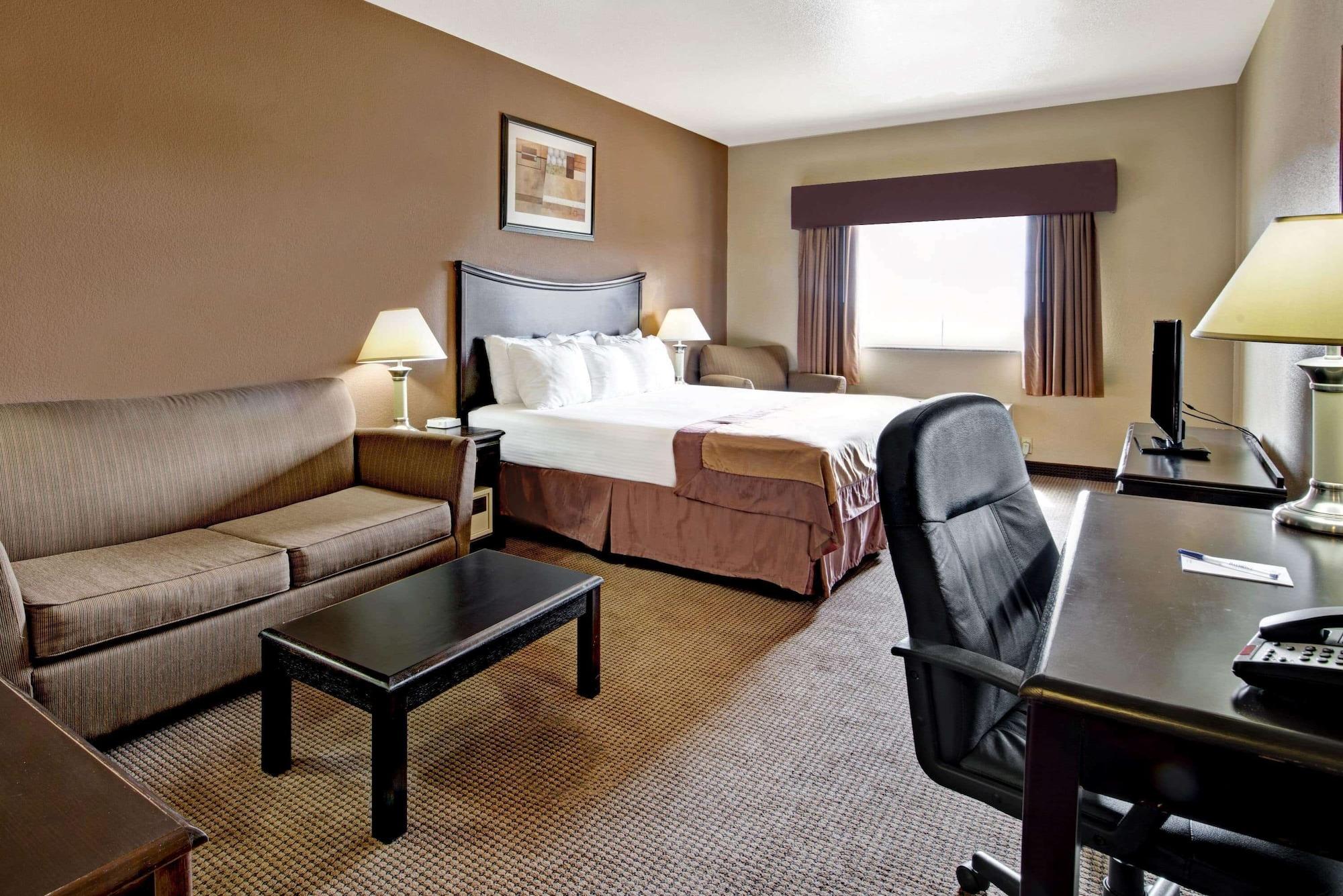 Baymont By Wyndham Decatur Hotell Exteriör bild